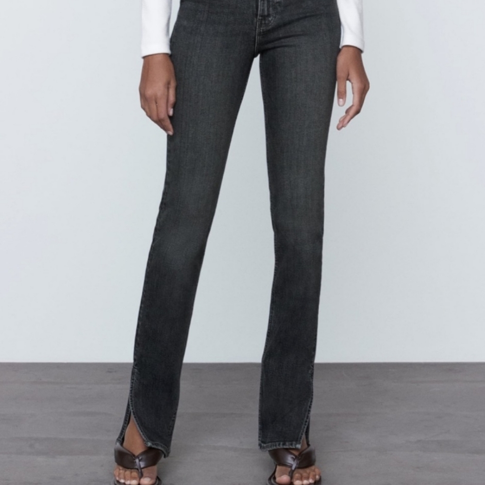 Zara High Rise Slim Black Jean with Side Slits size 26